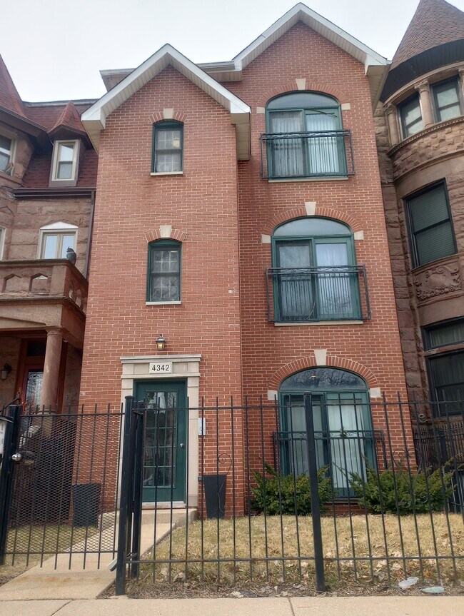 Foto del edificio - 4342 S King Dr