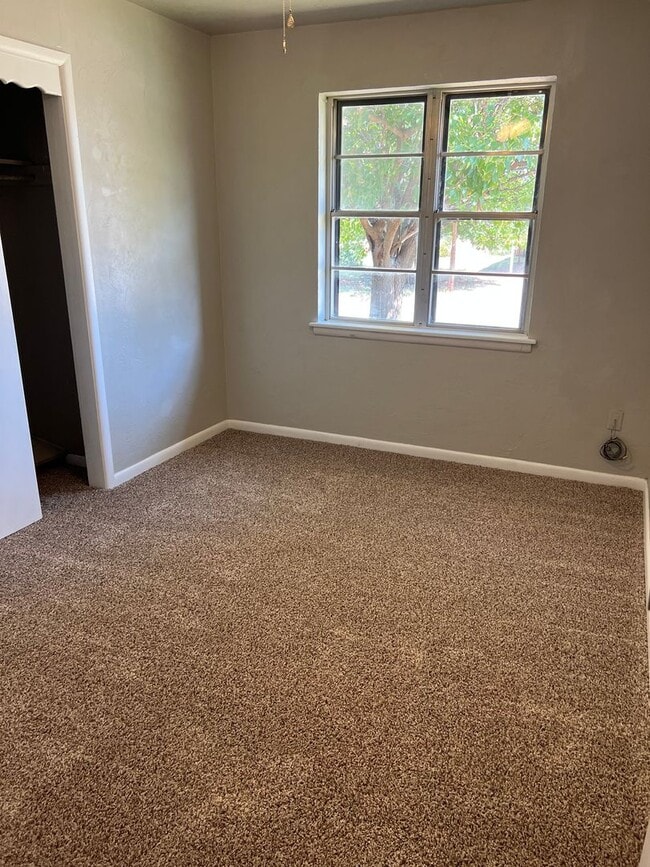 Foto del edificio - Newly remodeled three bedroom home for Rent