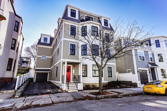 Building Photo - 213 E Eagle St