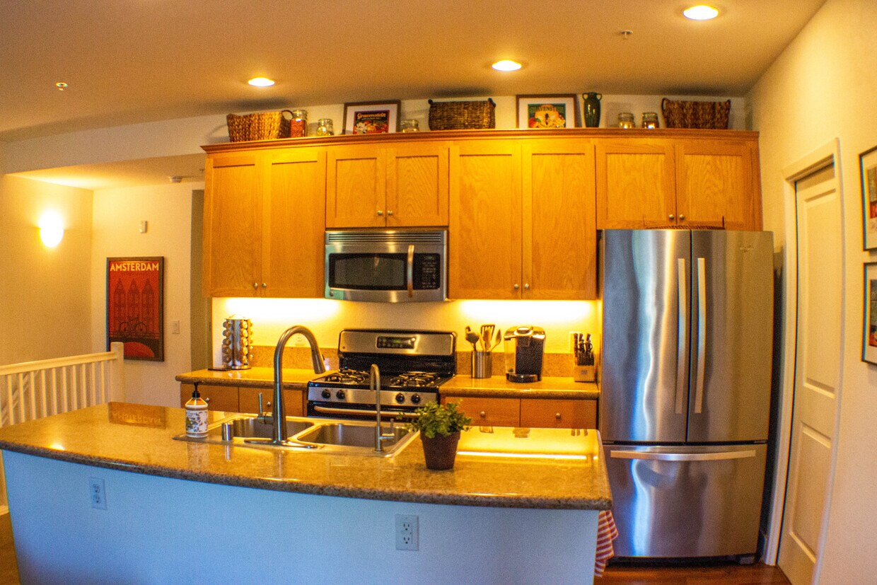 View of 376 City Center Dr Unit Furnished Condo Downtown, Rohnert Park, CA ...