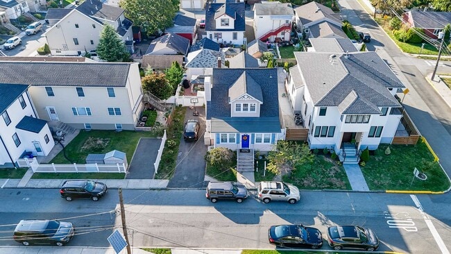 Foto del edificio - 1041 Stonewall Ln