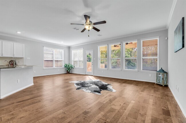 Foto del edificio - 4718 Misty Ranch Dr