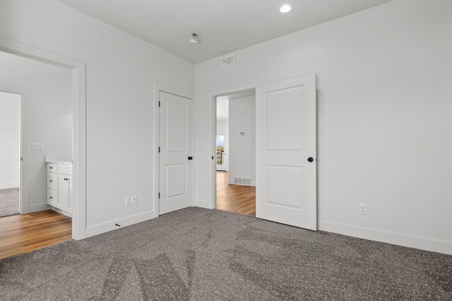 Building Photo - 511 W 1760 N