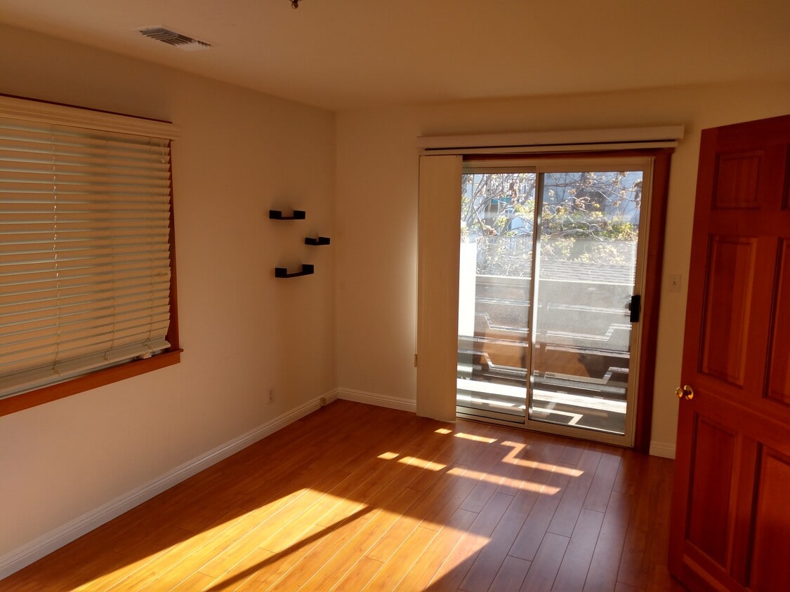 Dormitorio - 383 E Del Mar Blvd