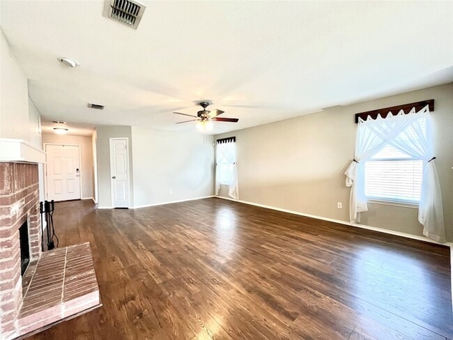 Building Photo - 3000 Groveland Terrace