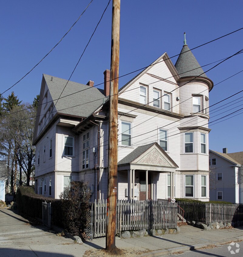 Building Photo - 153-155 Central St