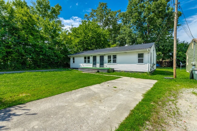 Building Photo - 5107 Sunbeam Ave