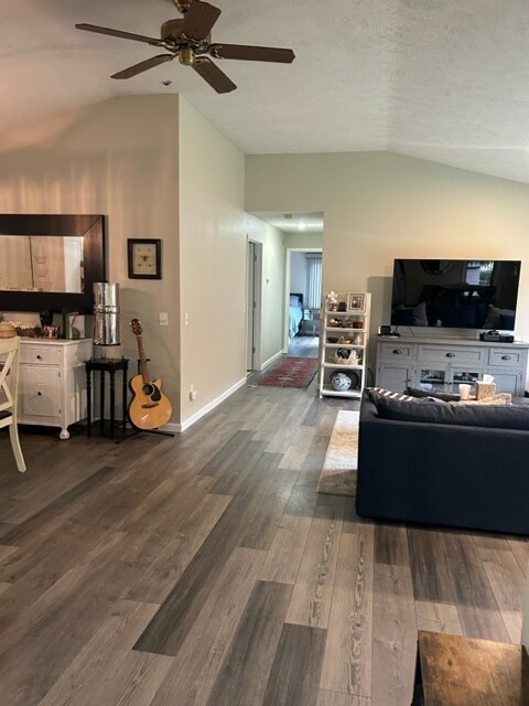 viviendo - 2130 Hammond Pl E