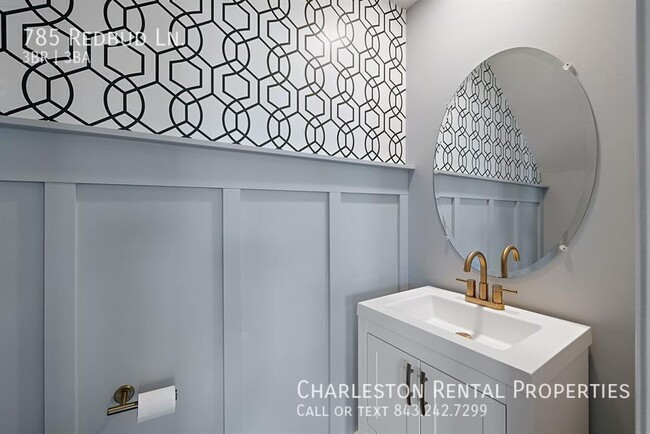 Foto del edificio - 785 Redbud Ln