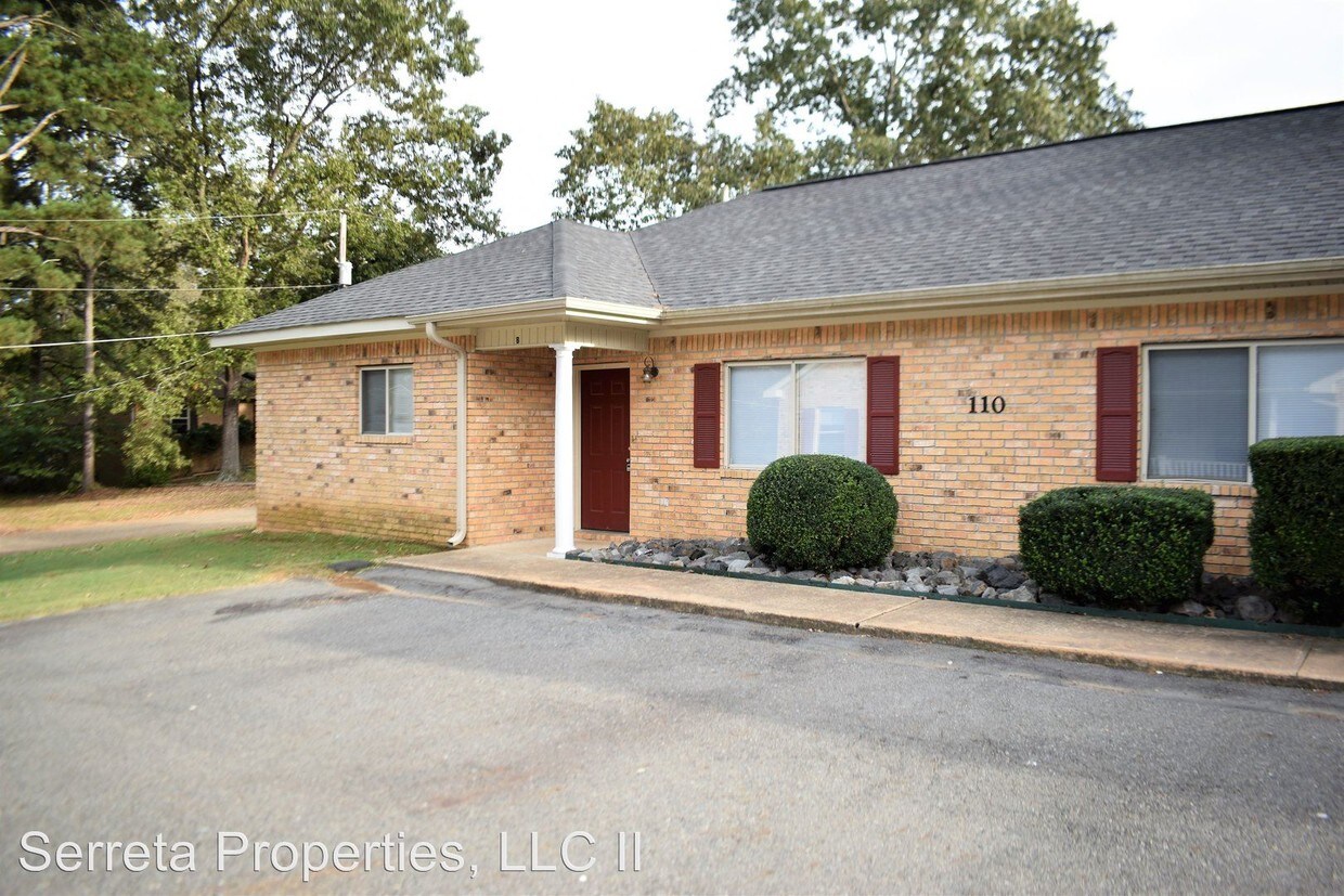 Primary Photo - 102-110 Shady Way