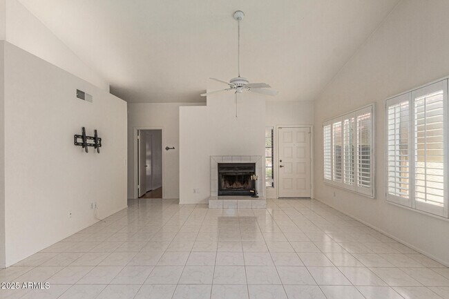Foto del edificio - 4167 W Gail Dr
