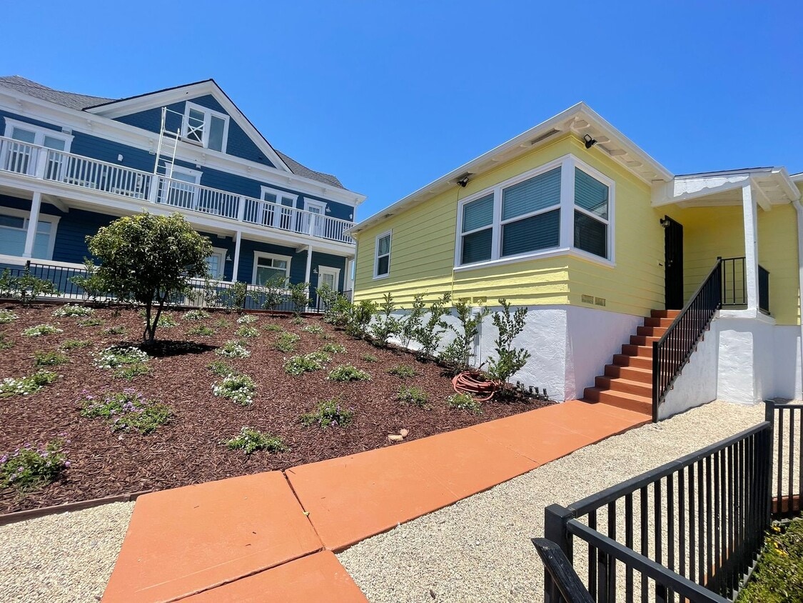 Primary Photo - Charming 2-Bedroom Home with Private Yard ...