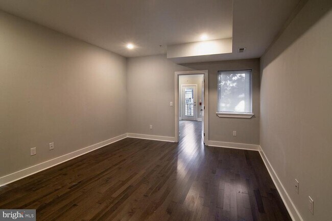 Foto del edificio - 5334-36 Cedar Ave