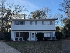 Building Photo - 1020 Crestwood St