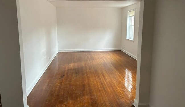 Photo - 455 W State St (Trenton, NJ) Apartment