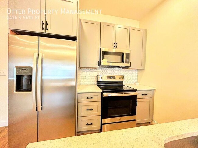 Foto del edificio - Stunning 3BR/2BA West Philly Apt with Wash...