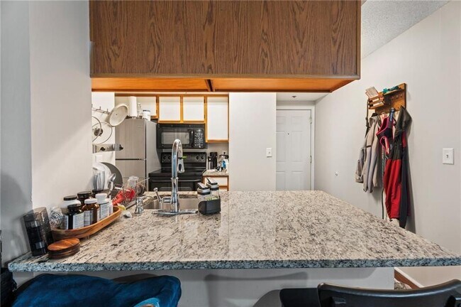 Foto del edificio - 795 Hammond Dr