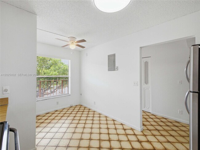 Foto del edificio - 14623 Bonaire Blvd