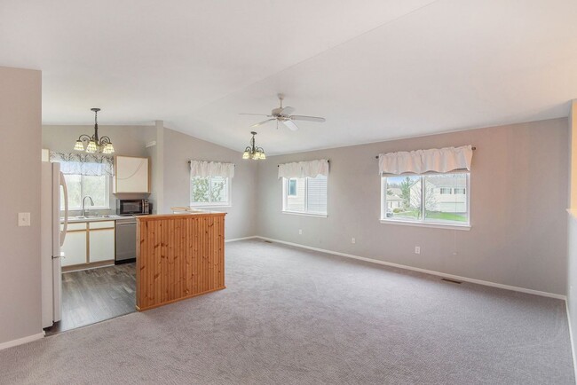 Building Photo - 9527 Greenfield Ct