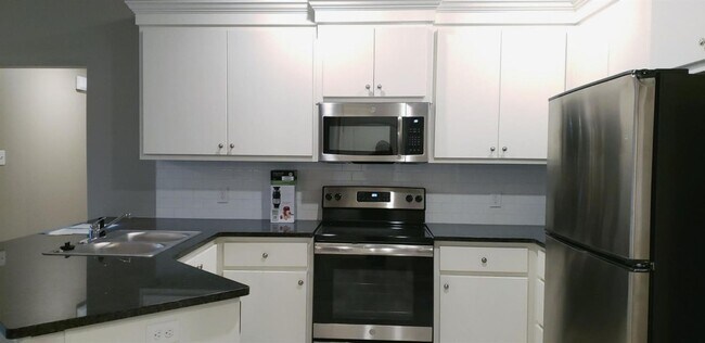 Foto del edificio - Luxury Duplex in Stonewood Estates