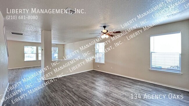 Building Photo - 134 Agency Oaks