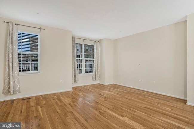 Building Photo - 1612 Fernwood Dr