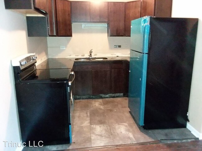 Building Photo - 1 br, 1 bath House - 17004 Novak Dr. # T106