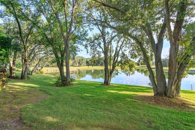 Foto del edificio - 8930 Spyglass Loop