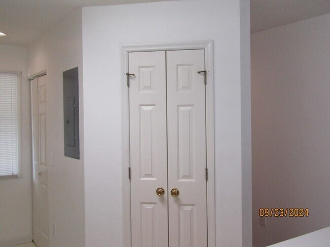 Foto del edificio - 619 Tupelo Ln