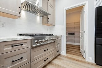 Building Photo - 8095 Carpenter Creek Ave