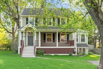 Building Photo - 62 Harding Rd
