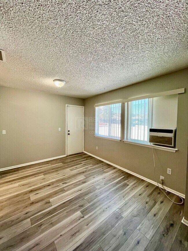 Foto del edificio - 8100 W Quincy-N13
