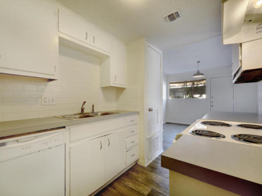 Foto principal - 8606 Fireside Dr