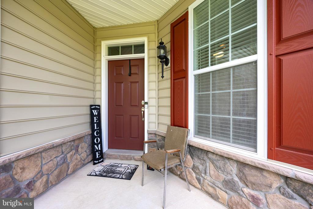 Primary Photo - 71 Iron Hill Way