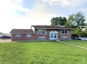 Building Photo - 2416 Patrick Dr