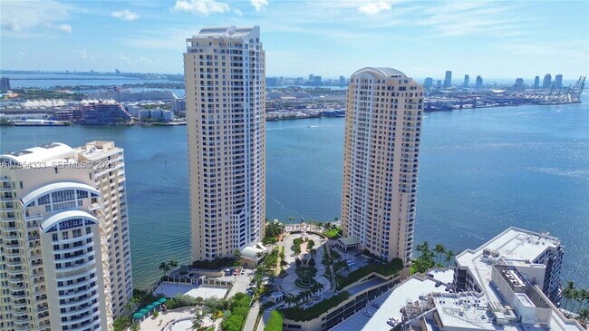 Foto del edificio - 848 Brickell Key Dr