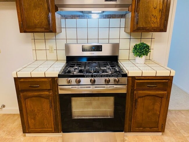 Foto del edificio - 1055 W Fremont Ave