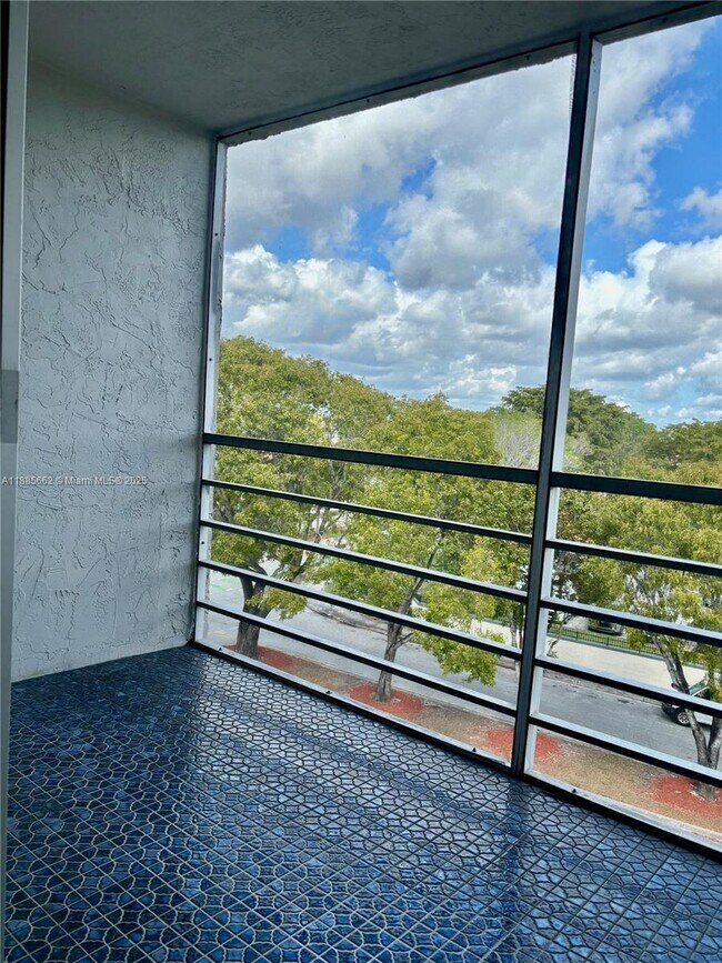 Foto del edificio - 14180 SW 84th St