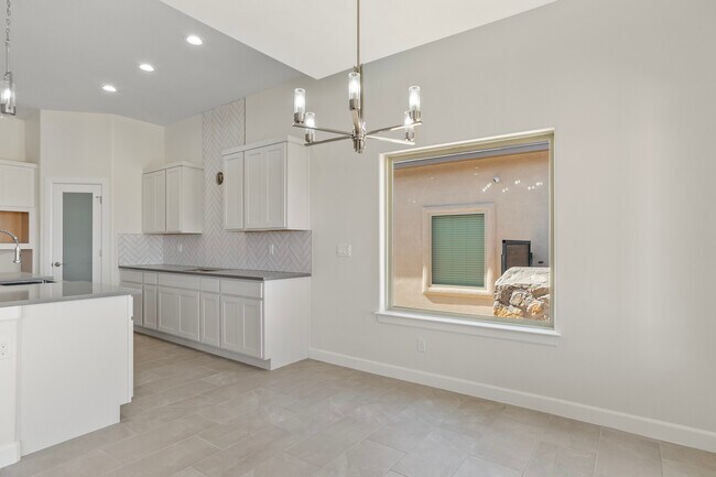 Building Photo - 360 Playa Vista St