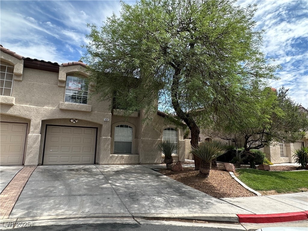 Foto principal - 2604 Ponderosa Pine Ave