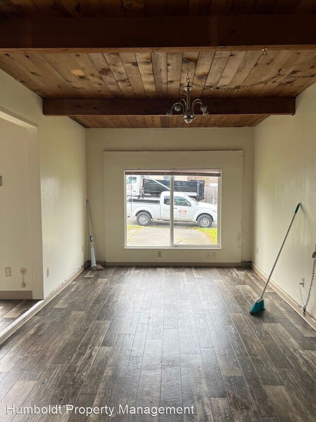 Building Photo - 3 br, 1 bath House - 1757 Cecil Avenue