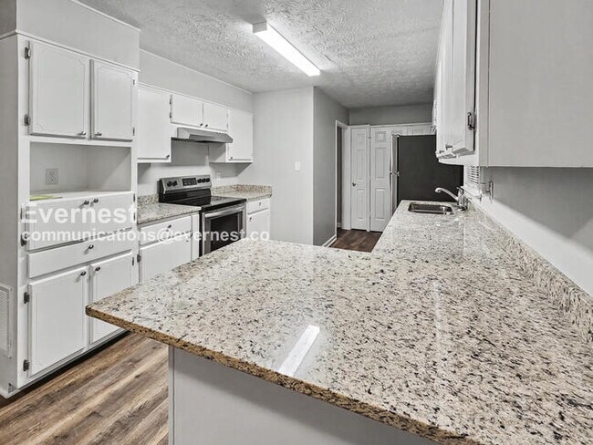 Foto del edificio - 624 Cannon Dr