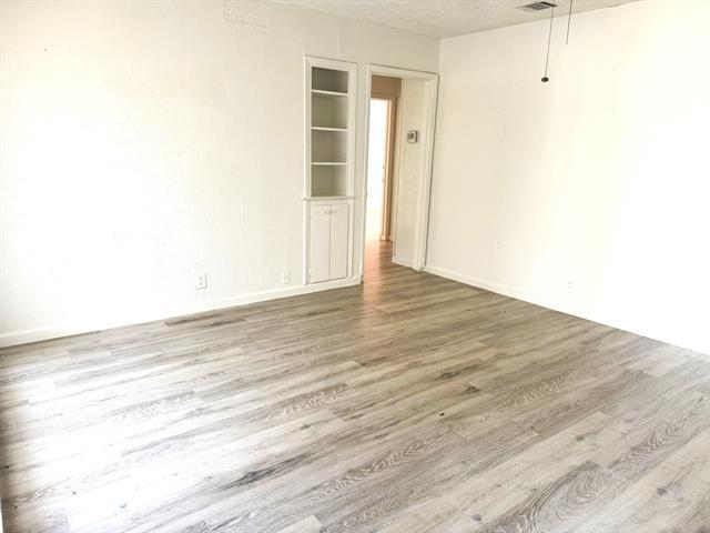 Foto del edificio - 9849 San Lea Dr