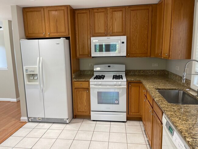 Building Photo - 2598 Violet St