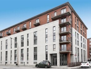 Building Photo - Suites Kennedy