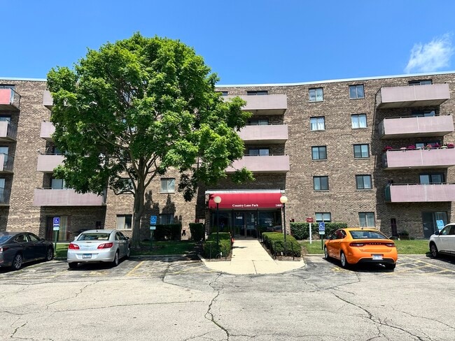 Foto del edificio - 1460 Fairlane Dr