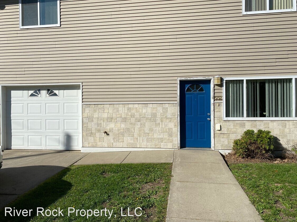 Foto principal - 3 br, 2.5 bath House - 552 10th Ave SE