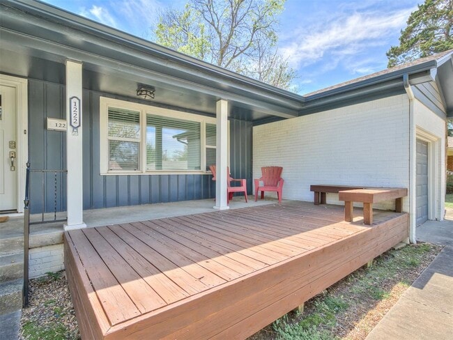 Building Photo - 1222 Westlawn Dr