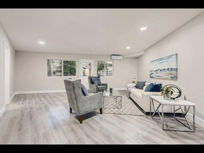 Foto del edificio - 8237 Churchill Dr