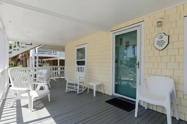 Foto del edificio - 815 Carolina Beach Ave N